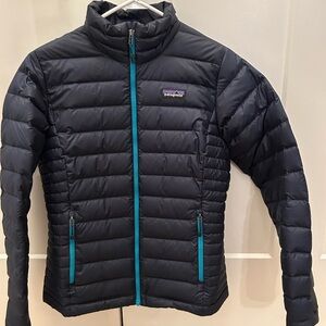 Patagonia Women’s Navy Puffer Jacket with Teal Zippers Size S